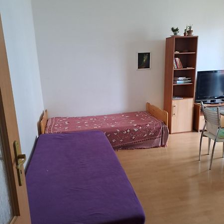 Peskova, Byt O 2 Pokojich S Terasou Olomouc Luaran gambar